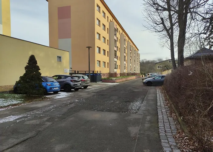 Schöne 2-Zimmer-Parterre Wohnung WF