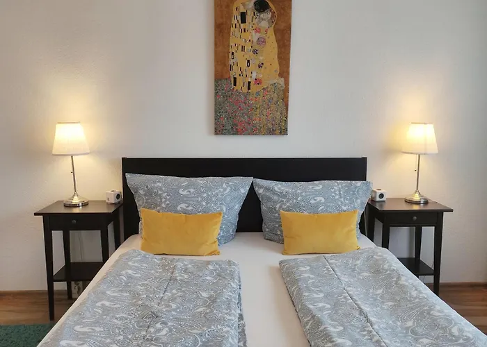 Schöne 2-Zimmer-Parterre Wohnung WF