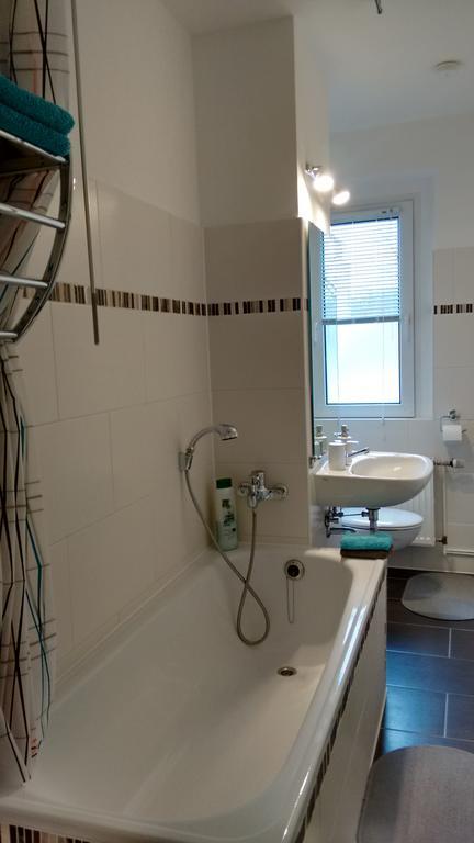 Schöne 2-zimmer-parterre Wf Apartment